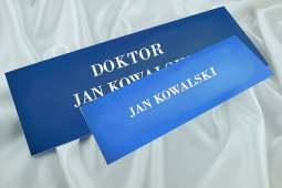 "Doktor Jan Kowalski" czy "Jan Kowalski"?