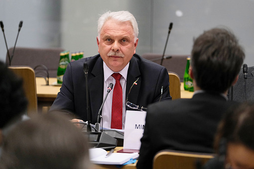 Sejmowa komisja za projektem planu finansowego NFZ na 2024 r.