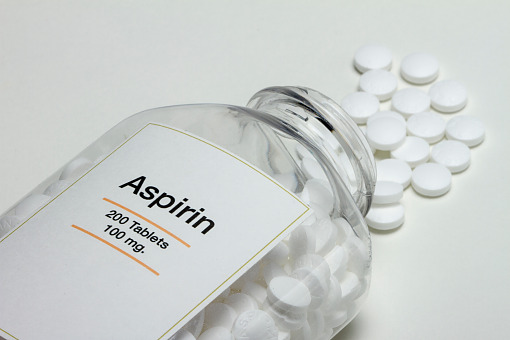Aspiryna nie zapobiega udarom mózgu, może za to zwiększać ryzyko krwawień