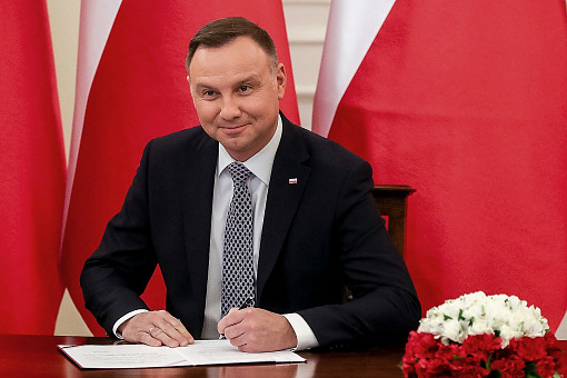 Dwa podpisy prezydenta