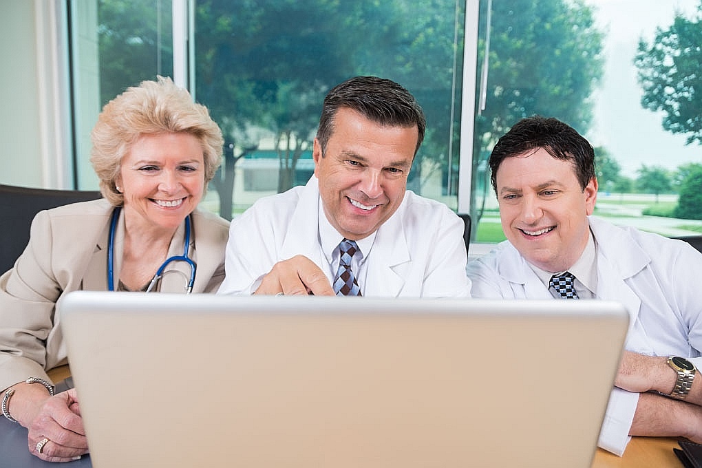 Interesująco, rozsądnie i obiecująco – nowy dokument o reformie szpitali