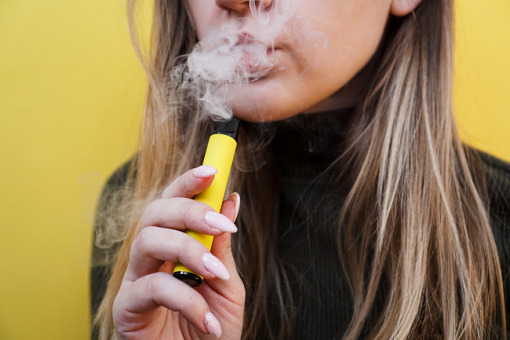 Będzie zakaz sprzedaży jednorazowych e-papierosów