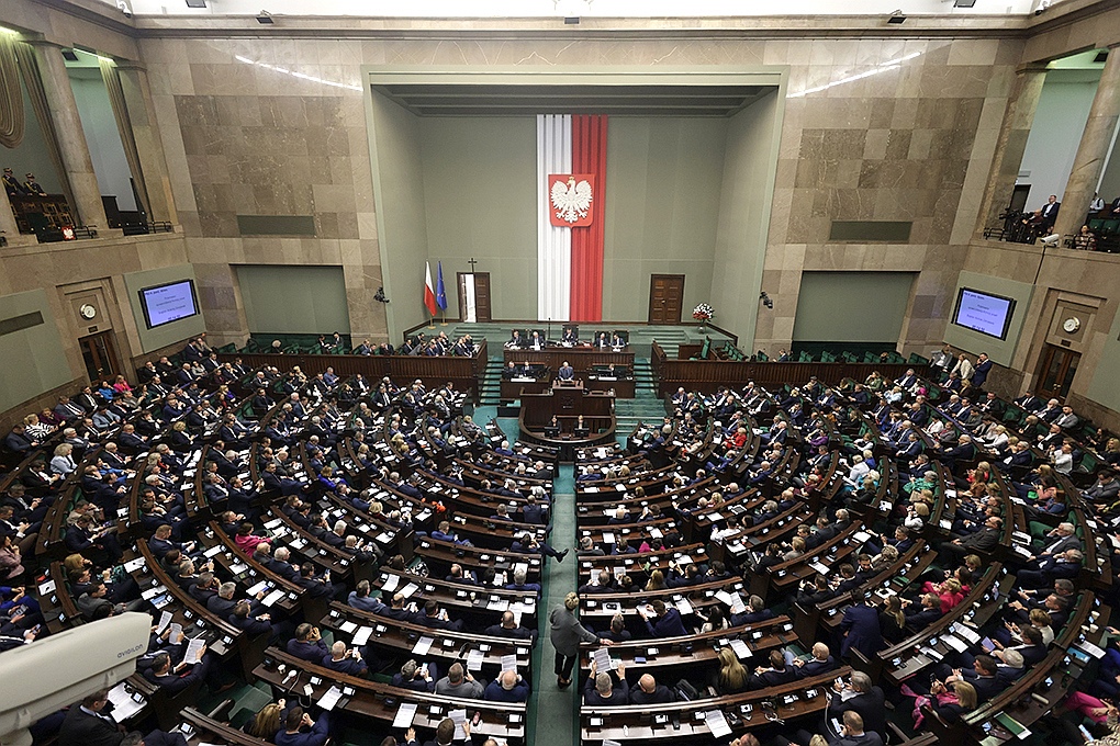 Aborcja – prawa kobiet czy polityczny interes ►
