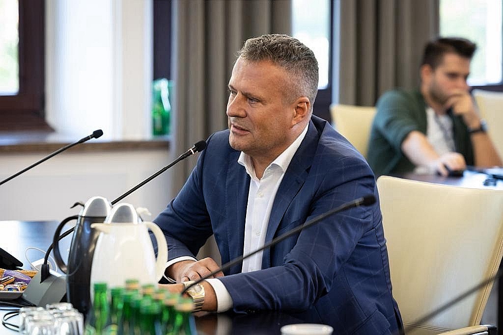 Praktyczne zajęcia w dużych grupach – nieakceptowalne