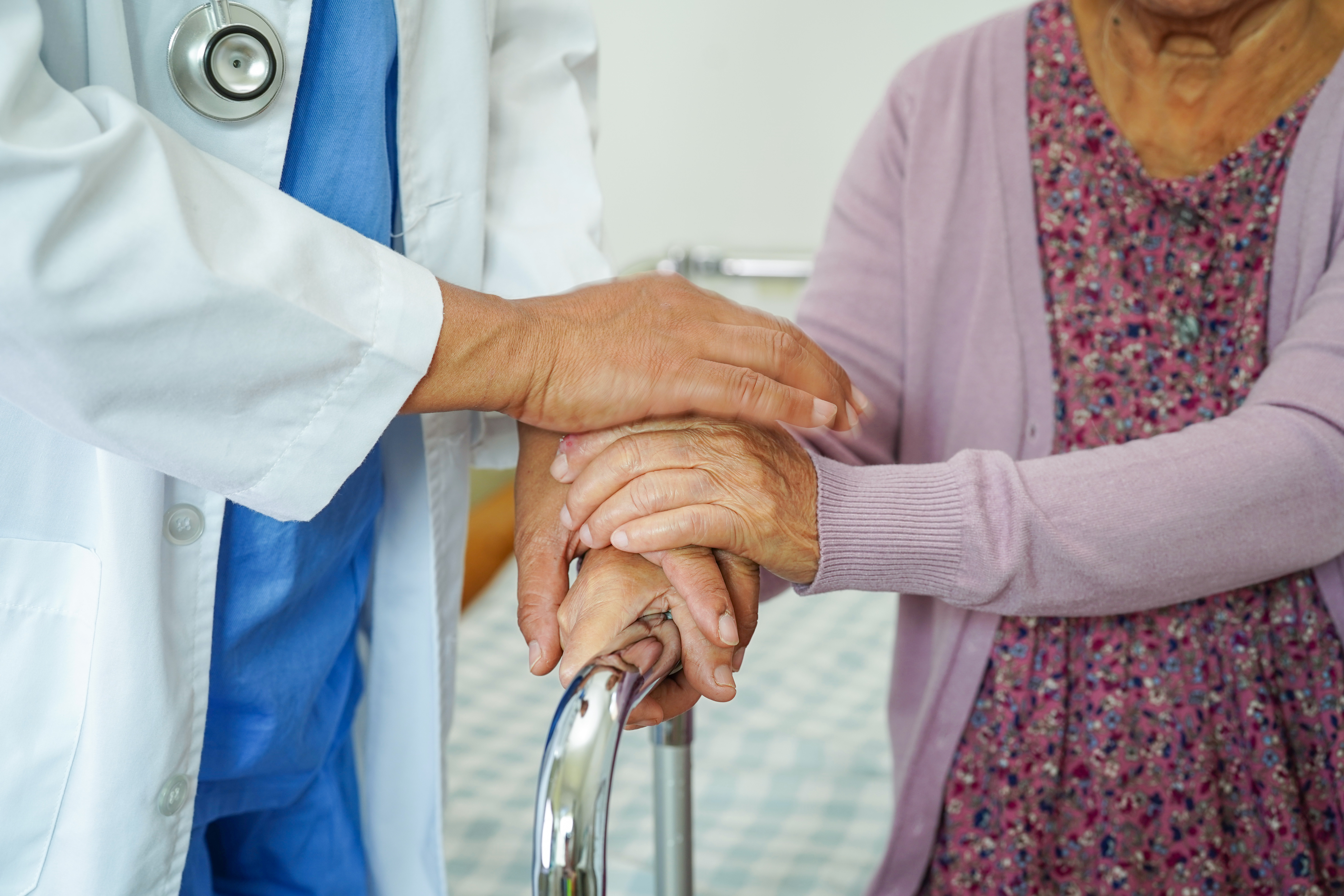 Niechciani – seniorzy w szpitalach
