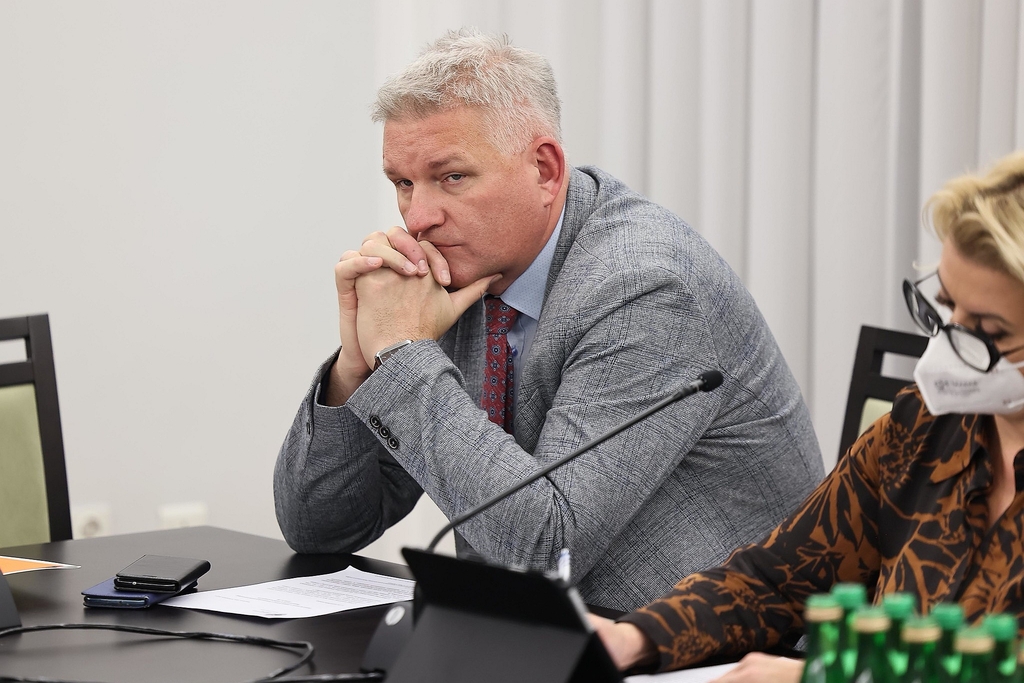Wojciech Konieczny prostuje informację o długach szpitalnych