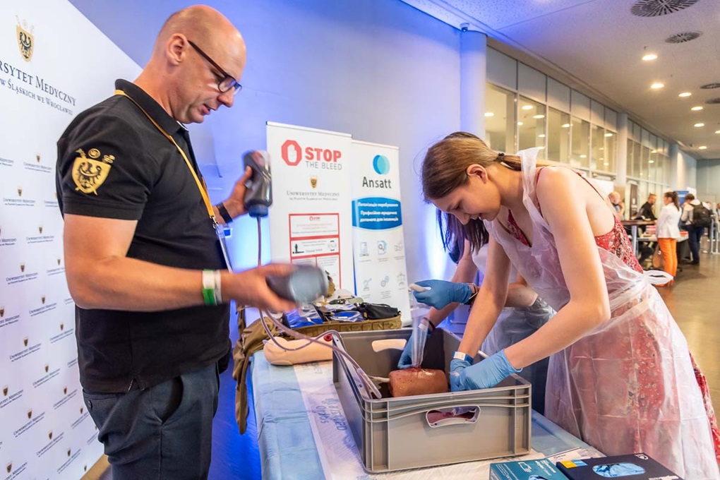 UM we Wrocławiu z licencją edukacyjną Stop the Bleed