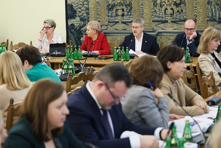 Plan musi być zrównoważony – i jest ►