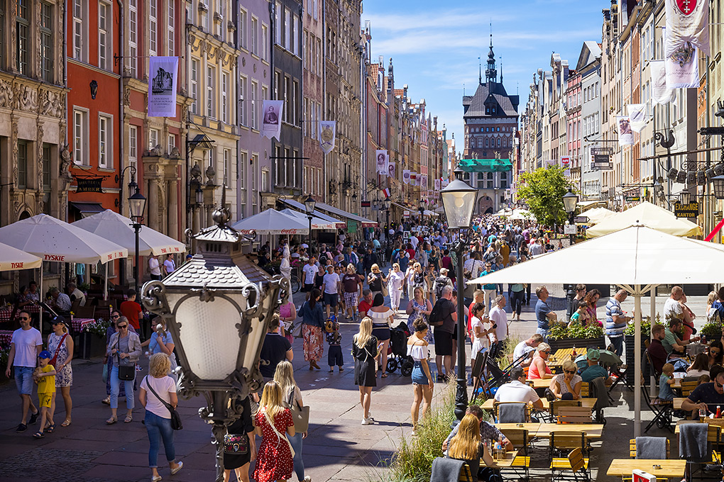 Co sądzimy o karaniu za przeprowadzenie lub pomoc w aborcji?