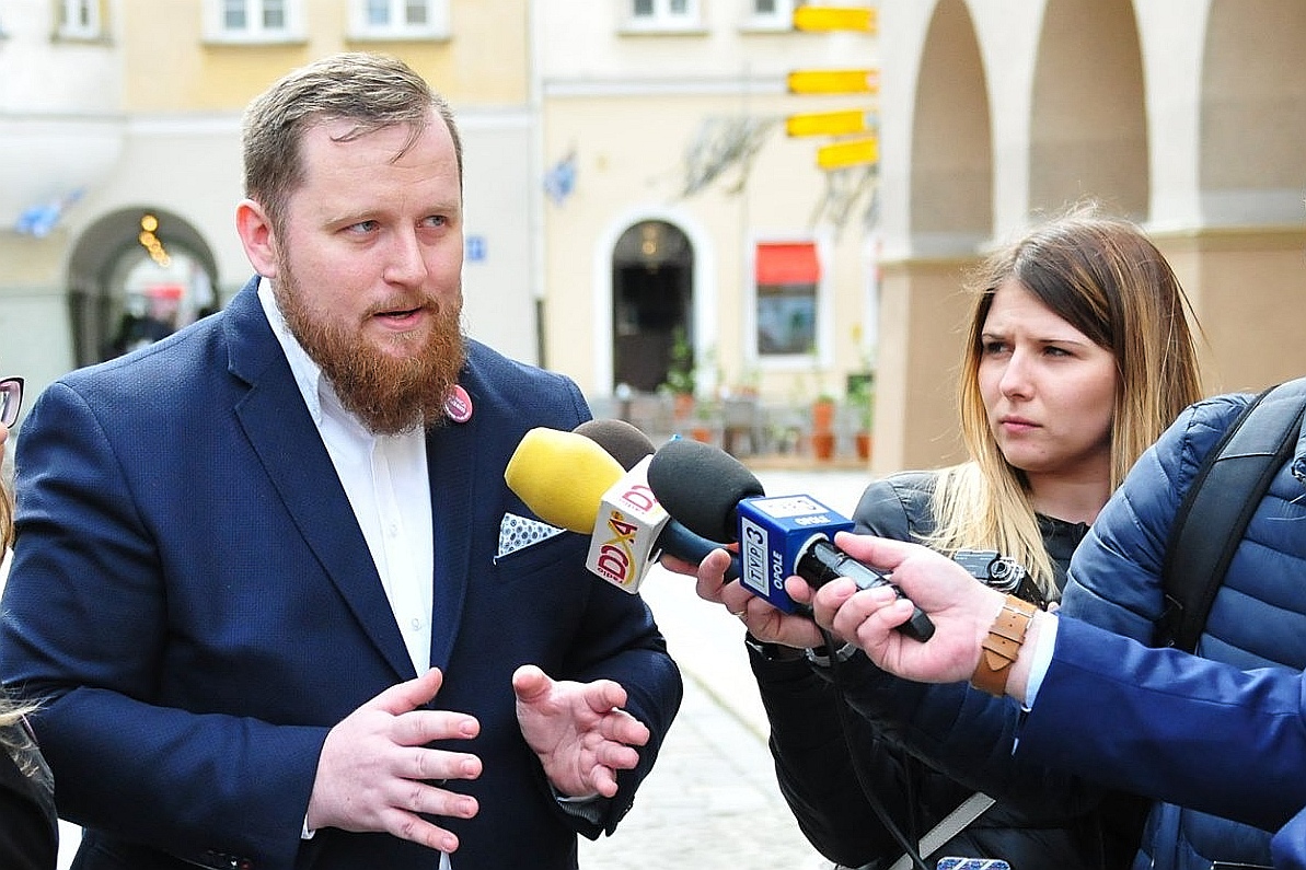 Za mało porodów? Powiatowe centra zdrowia rozwiązaniem