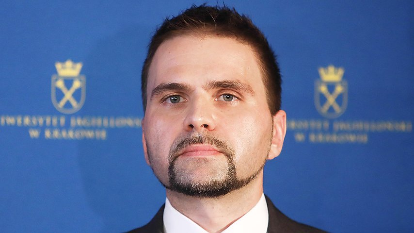 Prof. Krzysztof Pyrć...