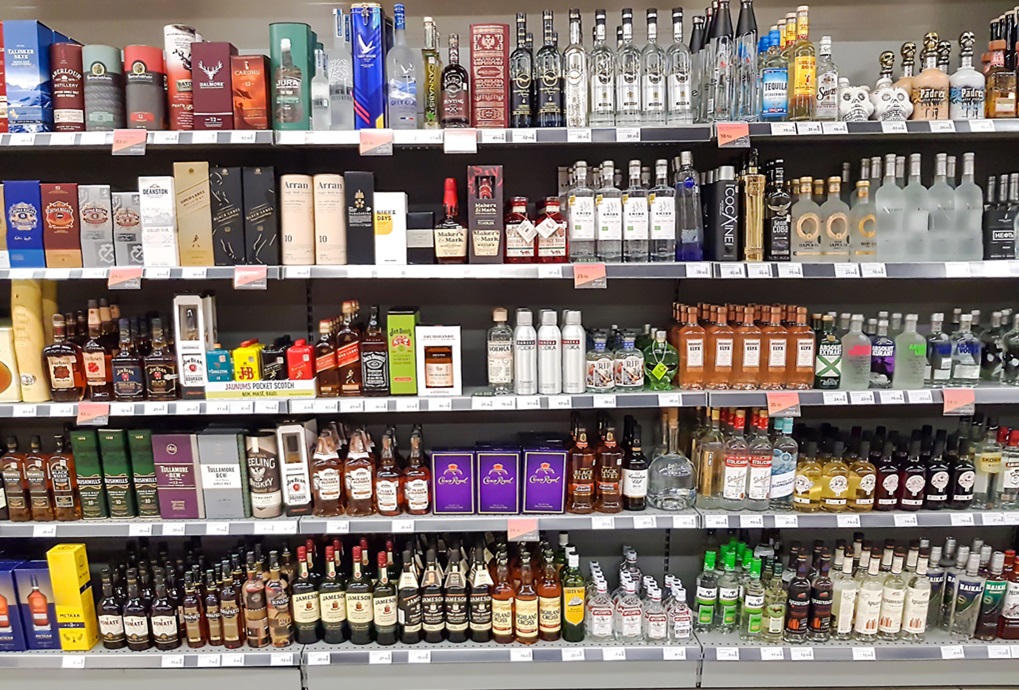 Kiedy ustawy zaostrzające przepisy dotyczące sprzedaży alkoholu?