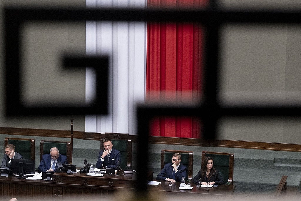 Sejm przyjął ustawę ułatwiającą wystawianie recept na darmowe leki