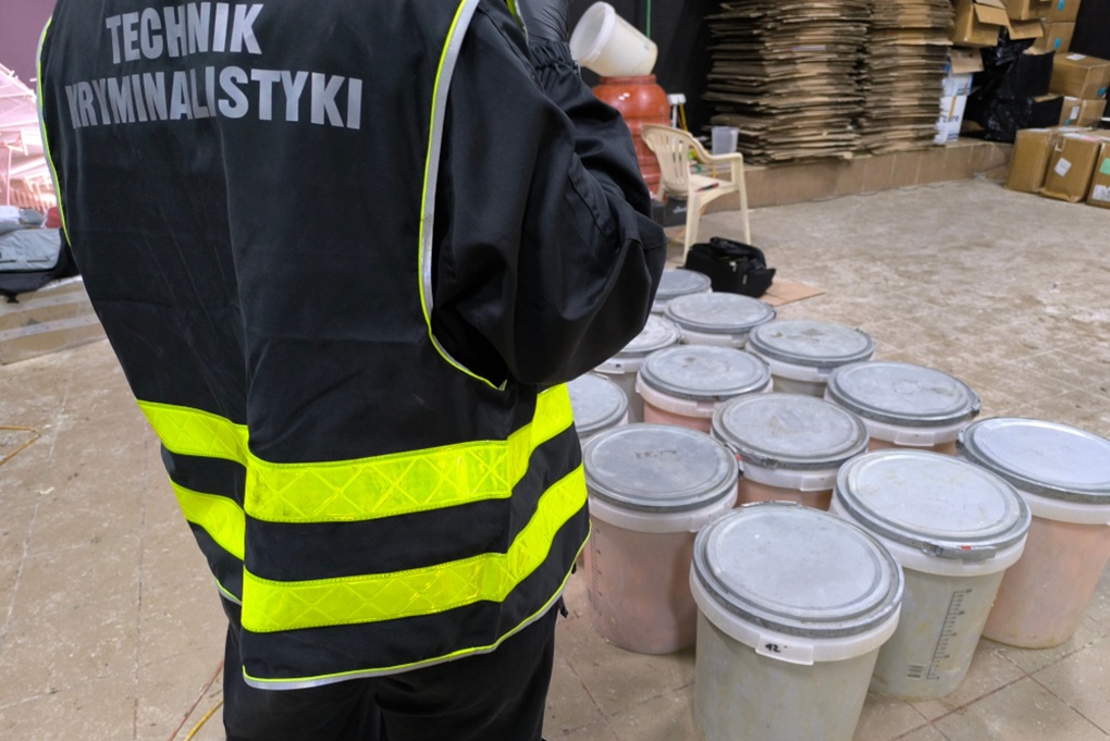 Zlikwidowano nielegalną linię produkcyjną farmaceutyków