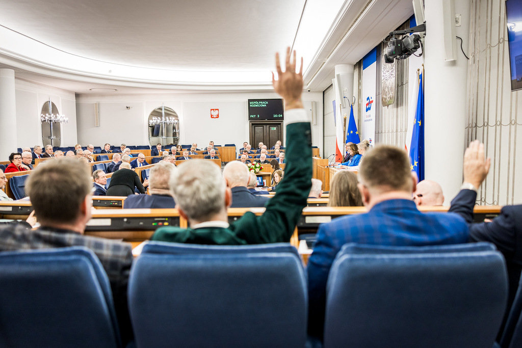 Kwadrans na przyjęcia pacjenta – Senat przywrócił przepis w ustawie o PRM