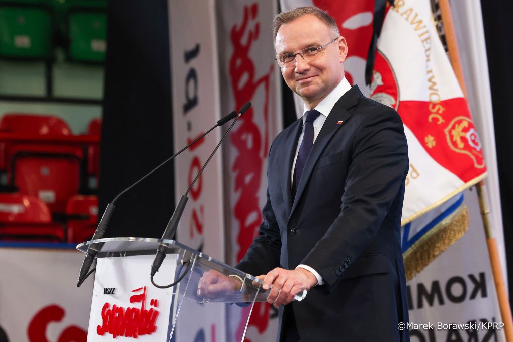Prezydent radzi się związkowców w sprawie weta