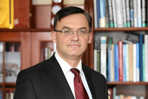 Przedłużone ostre napady drgawkowe. Prof. Konrad Rejdak: Każda sekunda ma znaczenie ►