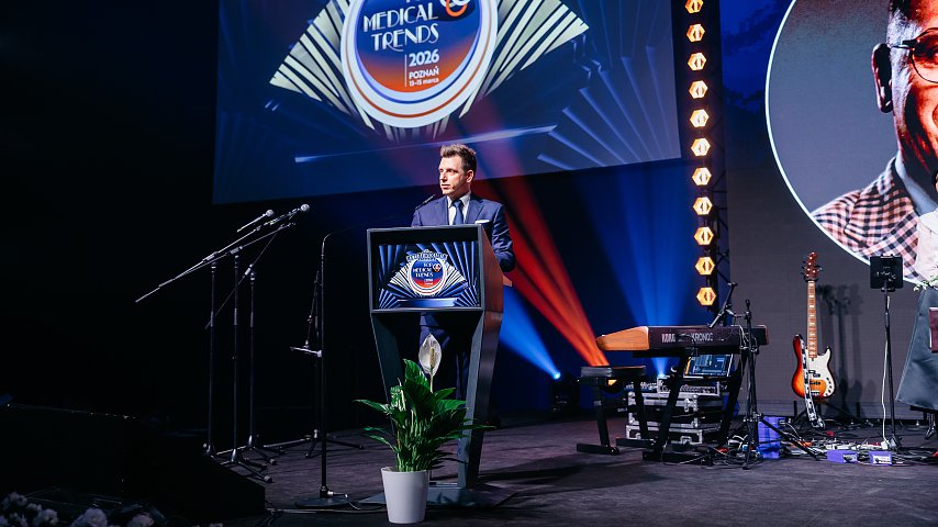 Prof. Piotr Dobrowolski z...