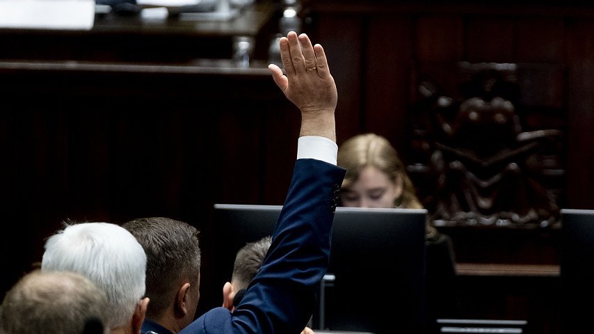Aż 415 posłów za ustawą o...