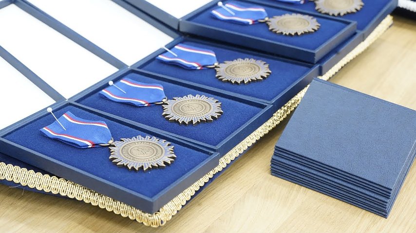 Dla kogo medal „Zasłużony...