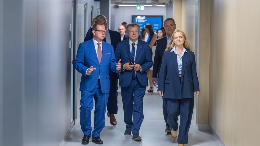 Gospodarski spacer po...